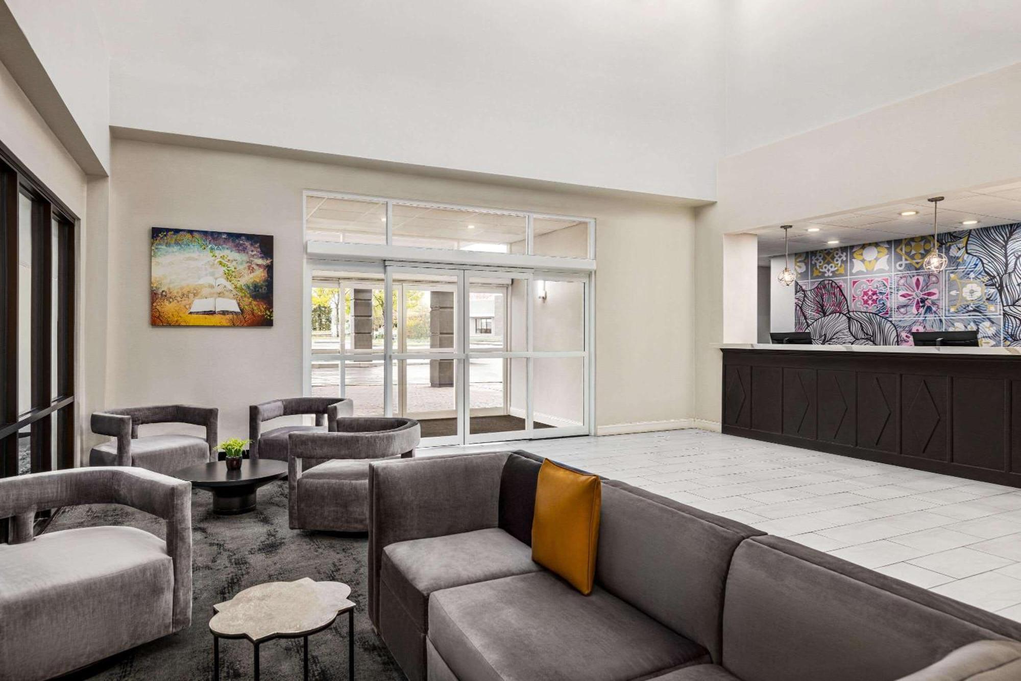 Отель La Quinta By Wyndham Mt. Laurel - Philadelphia Маунт-Лорел Экстерьер фото